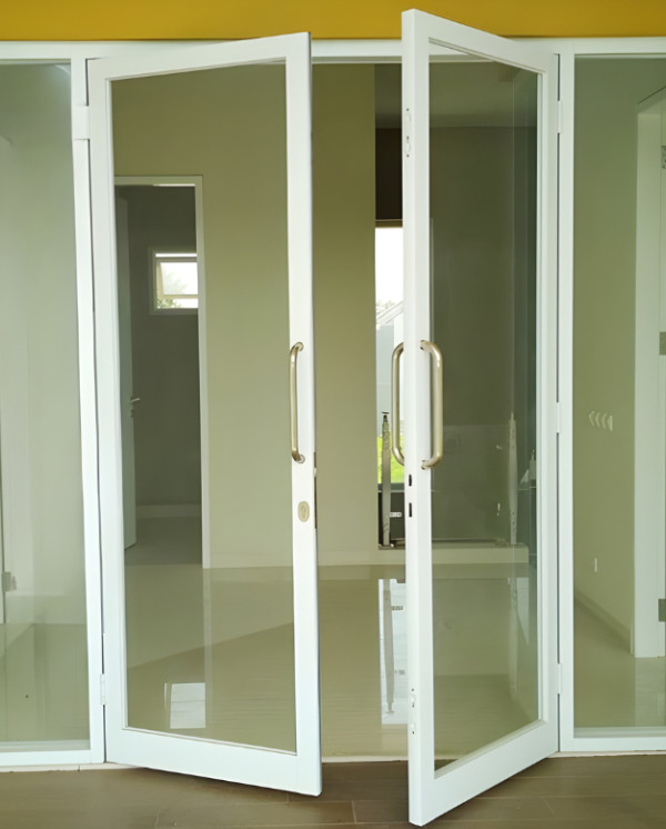 Pintu Swing
